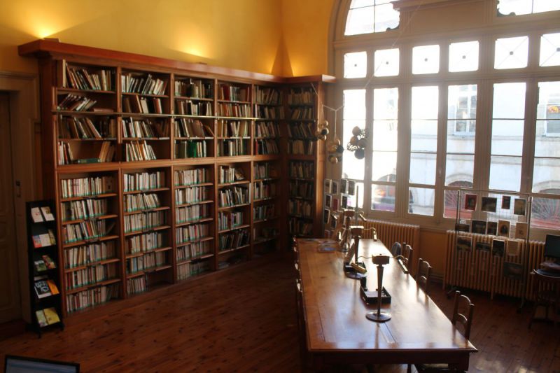 Le Puy-en-Velay - Bibliothèque. Les livres retirés des collections trouvent  facilement preneur